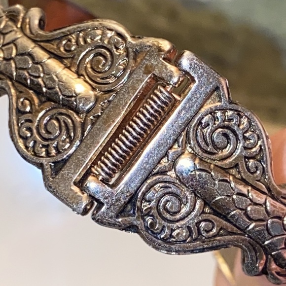 Gorgeous VINTAGE SNAKE SERPENT CUFF hinged BRACELET Silver tone CLEOPATRA - Picture 6 of 6